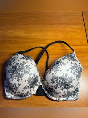 Body by Victoria Lined Perfect Coverage Bra Black White Floral Criss Cross 34DDD